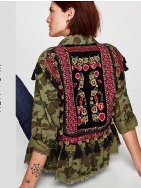 Coffee Shop Camo Floral Embroidered Tassel Jacket